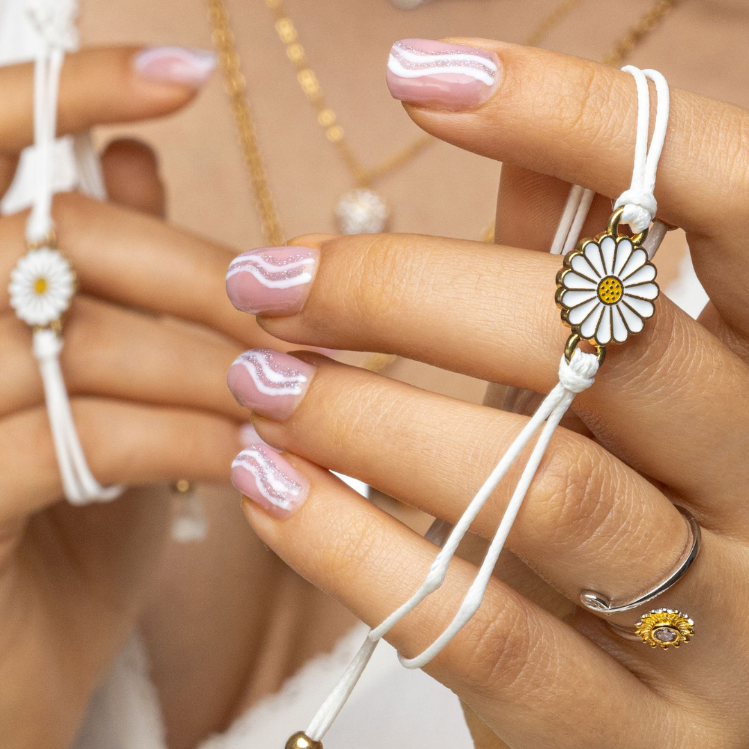 Matching Daisies Bracelet Set